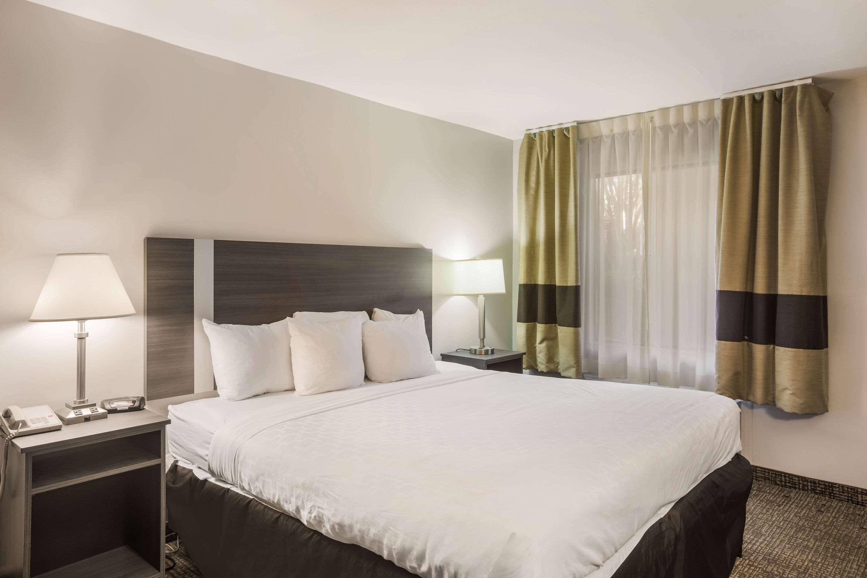 Clarion Pointe Forsyth I-75 Hotel Eksteriør billede
