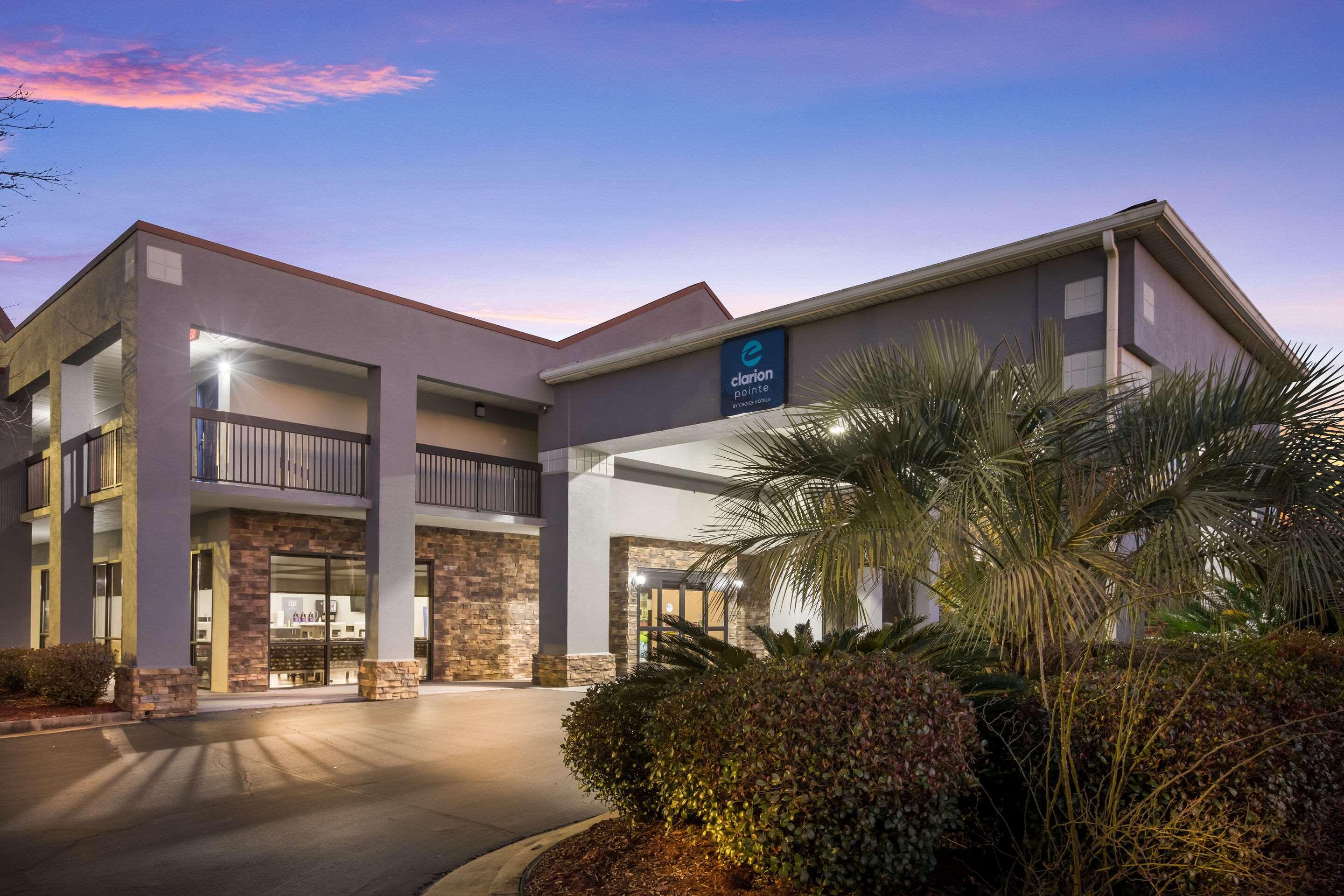Clarion Pointe Forsyth I-75 Hotel Eksteriør billede