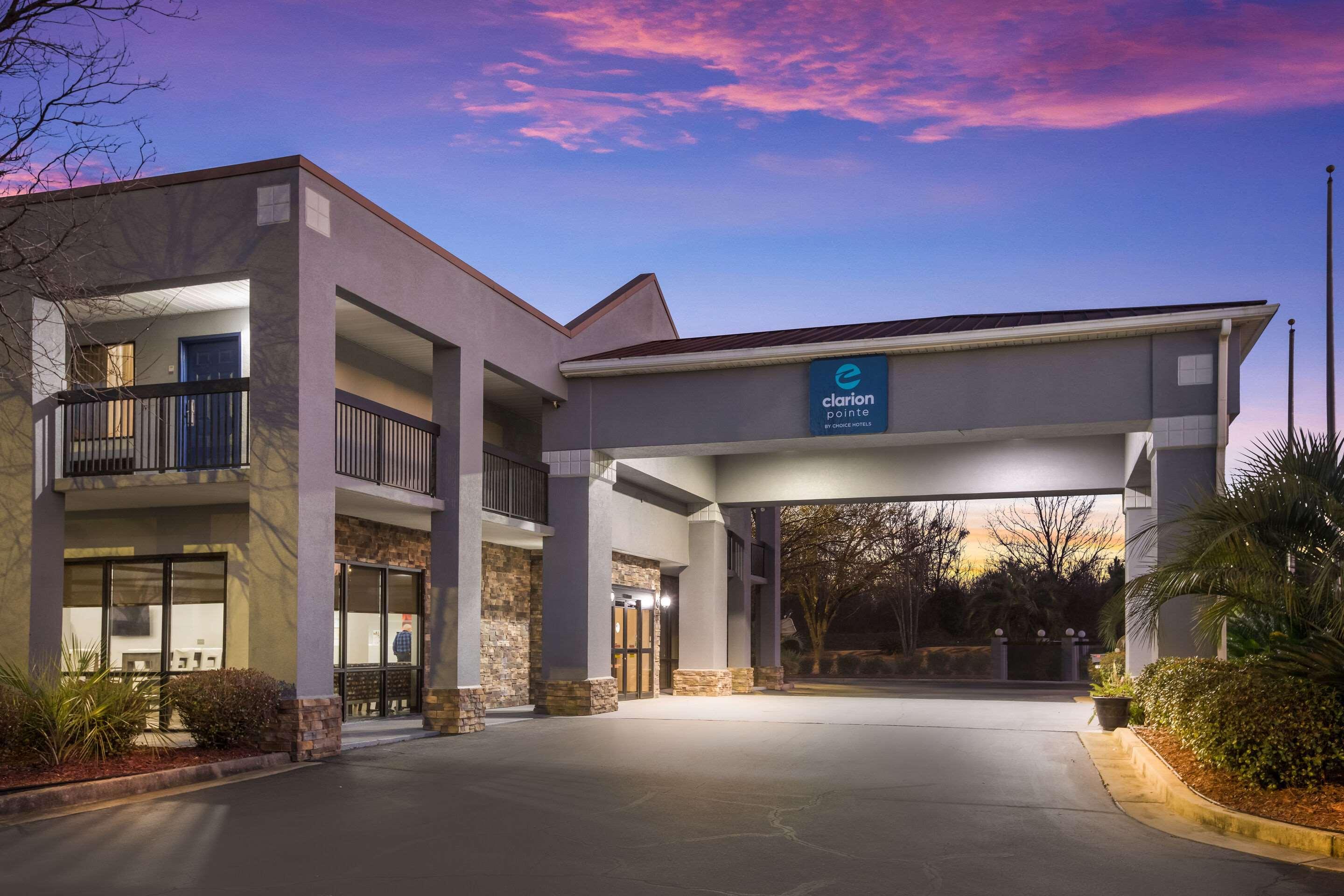 Clarion Pointe Forsyth I-75 Hotel Eksteriør billede