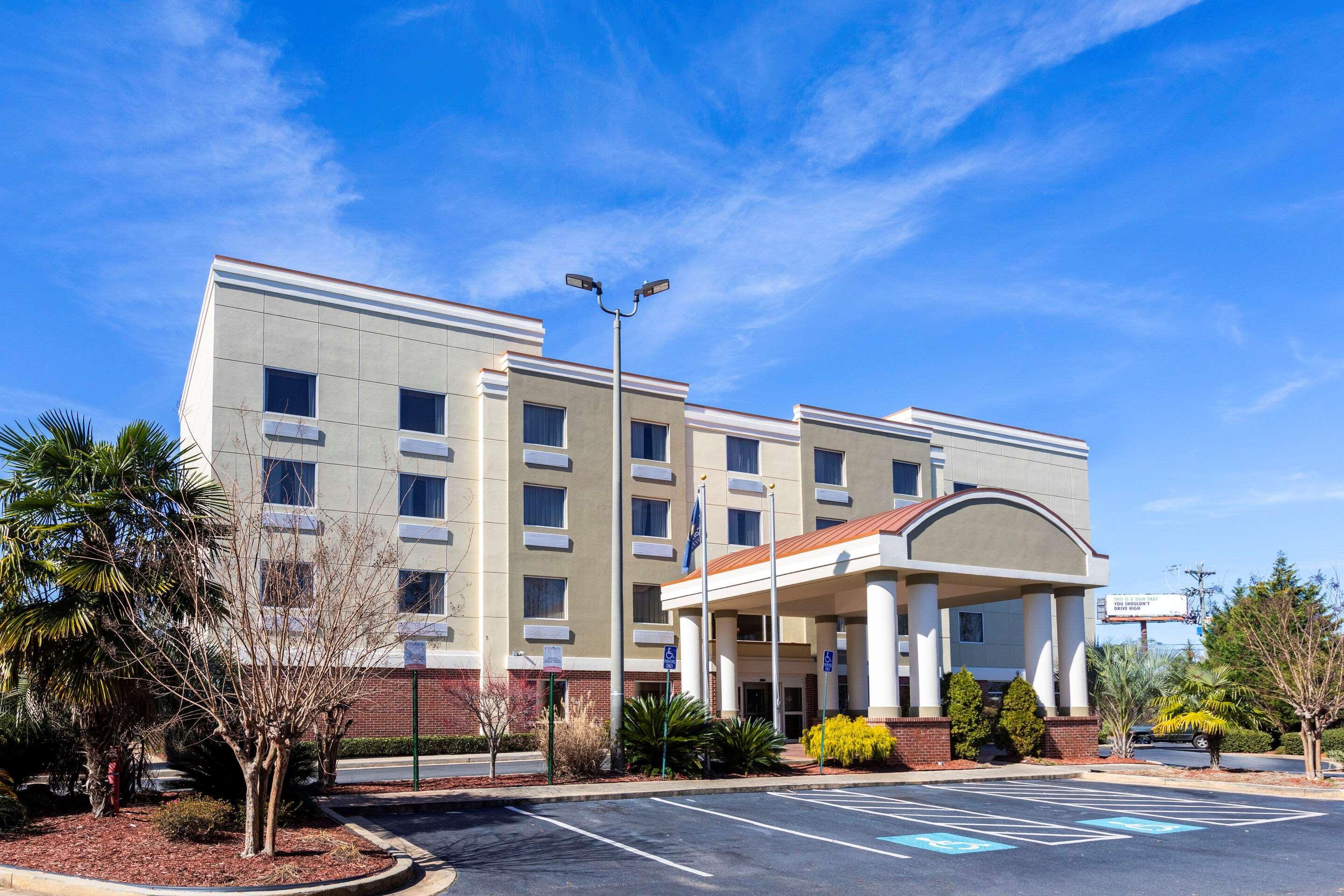 Clarion Pointe Forsyth I-75 Hotel Eksteriør billede
