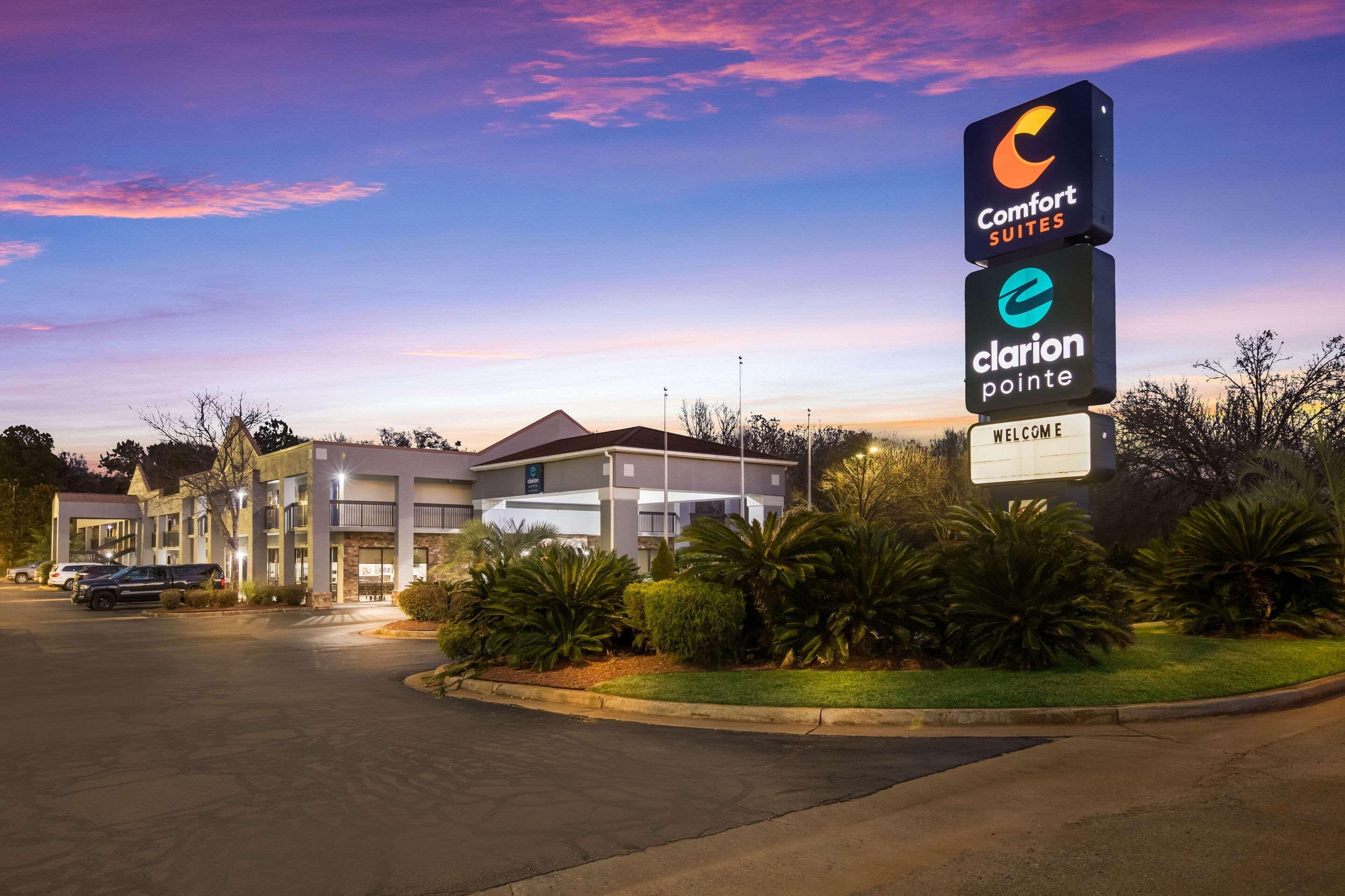 Clarion Pointe Forsyth I-75 Hotel Eksteriør billede