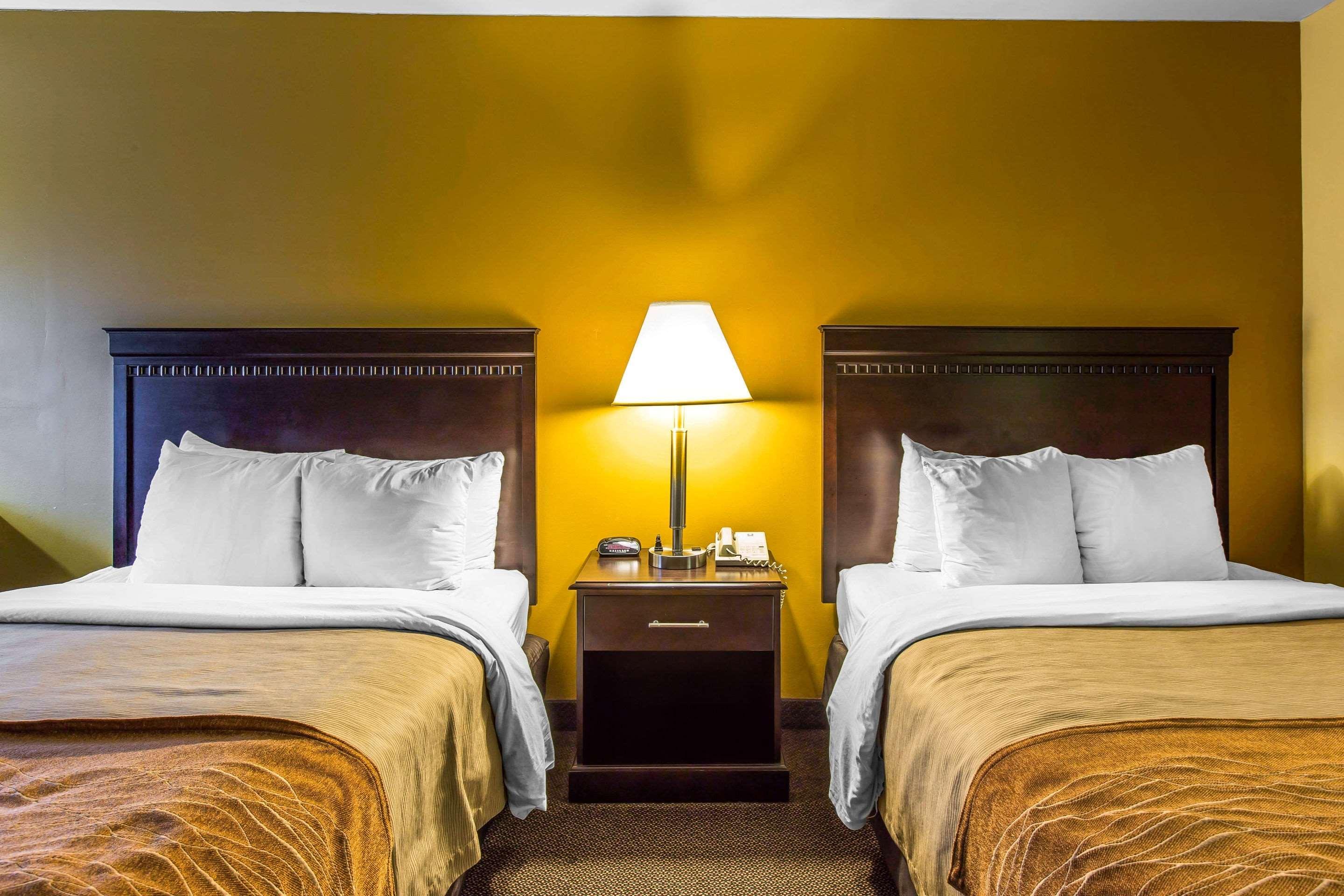 Clarion Pointe Forsyth I-75 Hotel Eksteriør billede