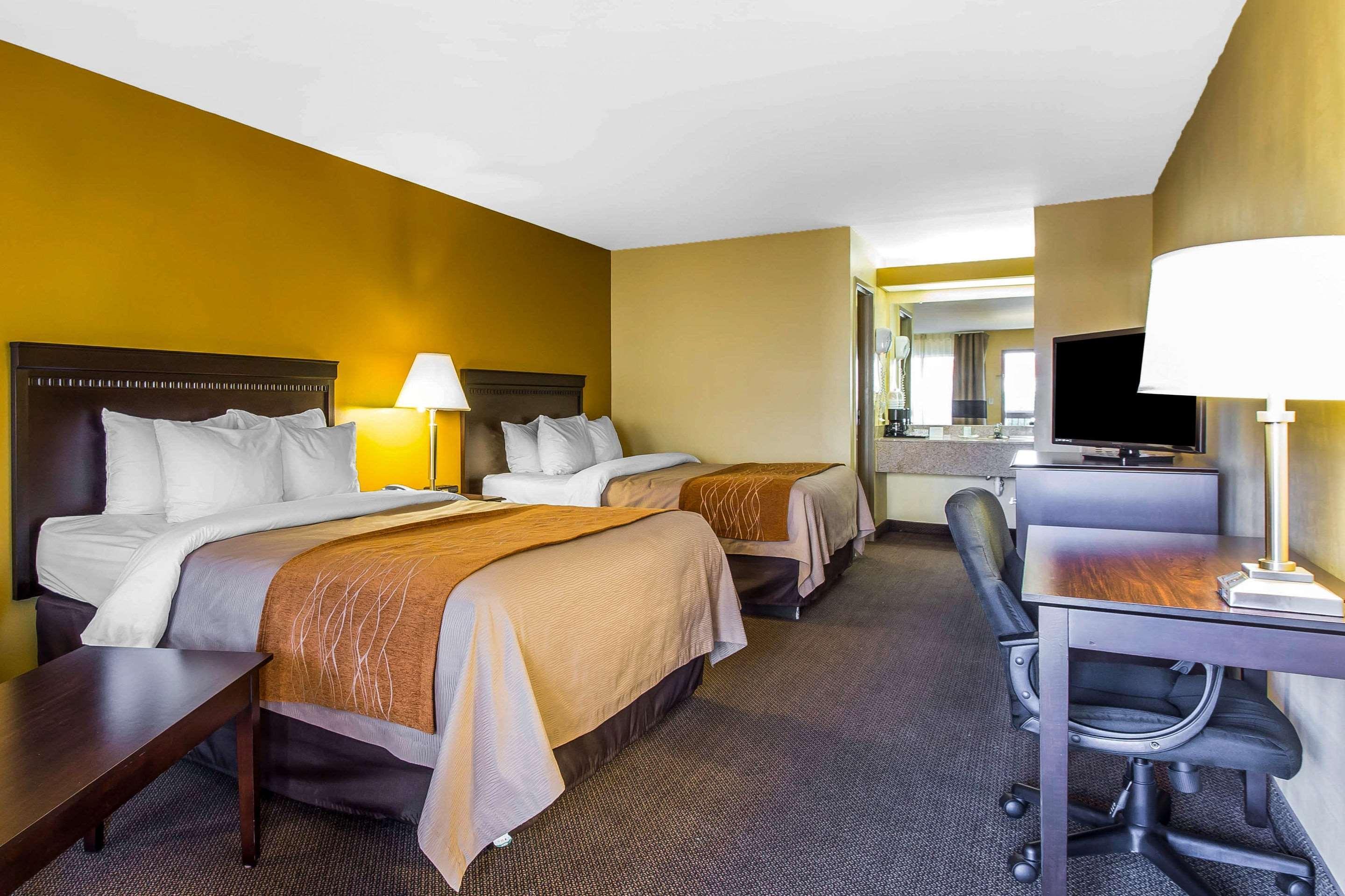 Clarion Pointe Forsyth I-75 Hotel Eksteriør billede
