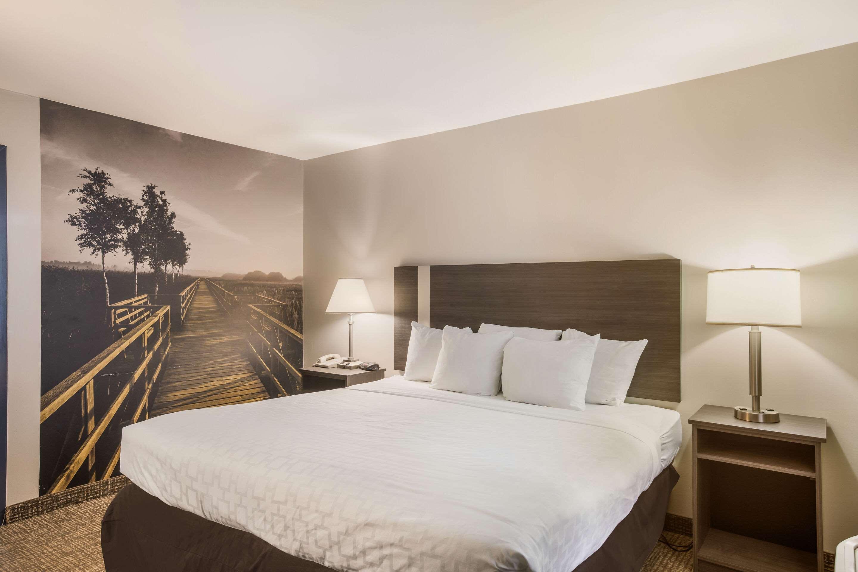 Clarion Pointe Forsyth I-75 Hotel Eksteriør billede